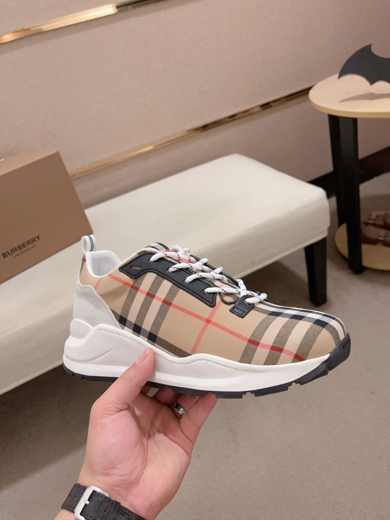 Burberry Low Shoes